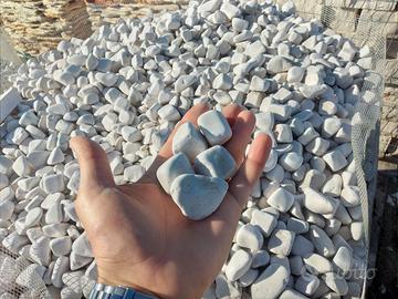 Ciottoli di pietra per arredo giardino