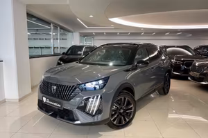 Peugeot 2008 GT Hybrid 145 MOTORE A CATENA 8 ANNI