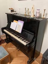 Pianoforte verticale anni '40