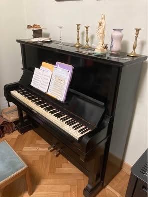 Pianoforte verticale anni '40