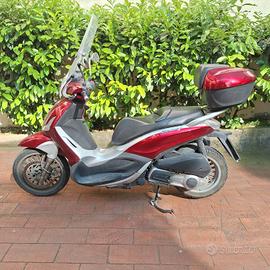 Piaggio Beverly 300 