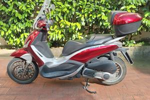 Piaggio Beverly 300 