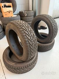 Gomme 215 55 R17