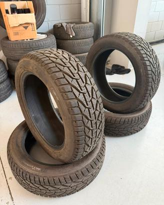 Gomme 215 55 R17