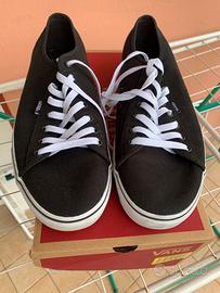 Tre scarpe Vans vari modelli numero 47