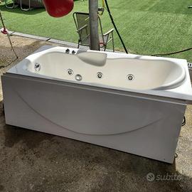 Vasca idromassaggio Jacuzzi
