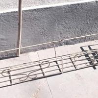 due fioriere da balcone. lunghezza 100cm