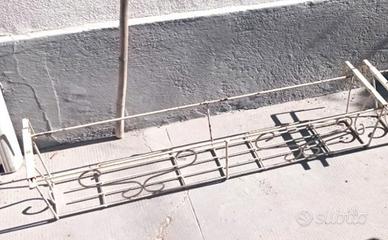 due fioriere da balcone. lunghezza 100cm