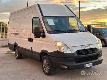 Iveco daily 2013 35s15 coibentato sponda caricator