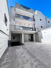 Recente costruzione al P.T. con terrazzino e box