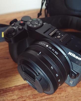 Nikon Z30 con obiettivo 16-50mm