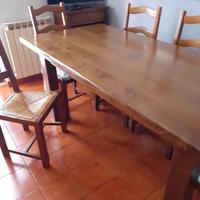 Tavolo da pranzo in massello di frassino e sedie