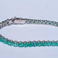 Bracciale oro 18kt con 45 Smeraldi verdi naturali,