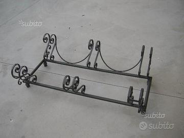 Porta bicicletta artigianale in ferro battuto