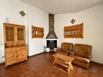 2 LOCALI A ANGOLO TERME