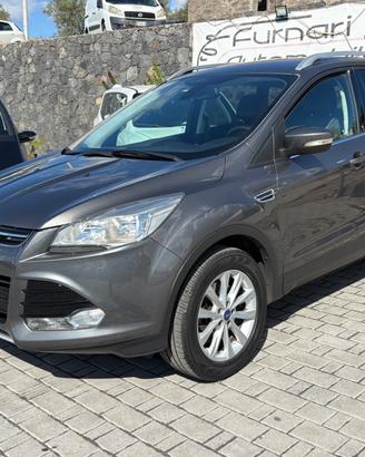 Ford Kuga 2.0 TDCI 140 CV 4WD Titanium