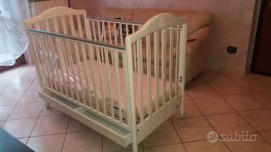 Letto Pali con sbarre regolabili in due altezze