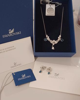 Collier e orecchini cristalli blu .
