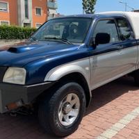 Autocarro L200 2 porte 4 posti, gancio traino