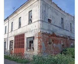 Capannone a Carmagnola, via Gruassa 23, 2 locali