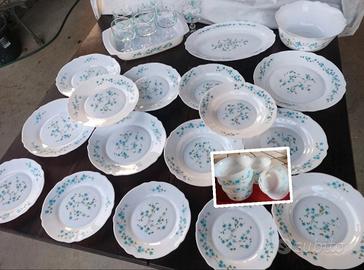 Servizio completo piatti "arcopal" fiori blu, 34