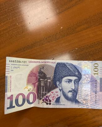 100 lari georgiani