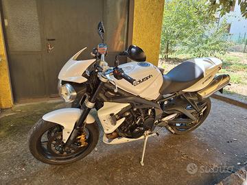 Triumph Street Triple - 2012