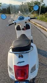 Piaggio Vespa 300 GTS - 2009