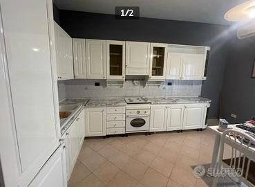 Cucina bianca laccata