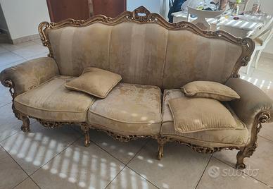 Divani stile Luigi XVI