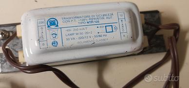 Trasformatore di sicurezza modello NTP/125. 