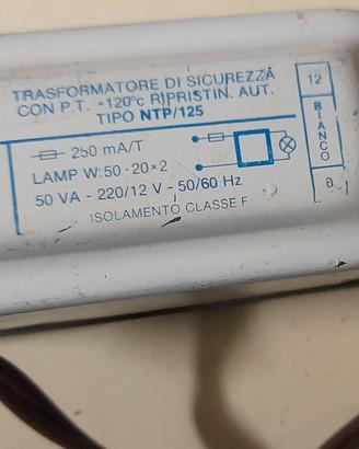 Trasformatore di sicurezza modello NTP/125. 