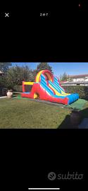gonfiabile scivolo professionale