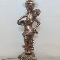 Lampada Ottone o Zama con figura femminile, Pianta