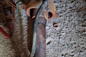 Pistone idraulico ribaltabile