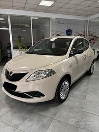 Lancia Ypsilon 1.2 Gold 69cv