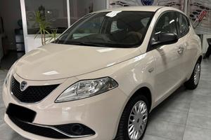 Lancia Ypsilon 1.2 Gold 69cv