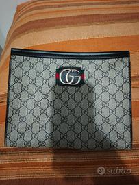 pochette Gucci 