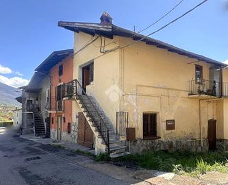 CASA SEMINDIPENDENTE A BUSSOLENO