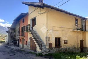 CASA SEMINDIPENDENTE A BUSSOLENO