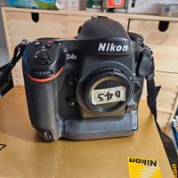 Nikon D4s