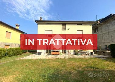 VILLA SINGOLA A ADRO