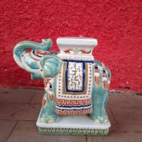 Elefante di ceramica