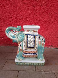 Elefante di ceramica