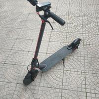 Monopattino elettrico usato pochissimo 
