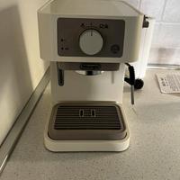 De'Longhi - Stilosa macchina caffe 1100 W, crema