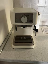 De'Longhi - Stilosa macchina caffe 1100 W, crema