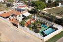 villa-con-piscina-parcheggio-e-clima-fronte-lidi