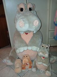 Coppia di peluches giganti 