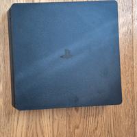 Ps4 con due controller inclusi